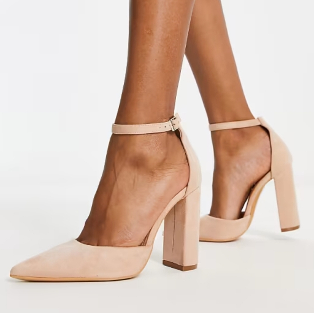 Truffle Collection Block Heel Pointed Shoes In Be… - image 1